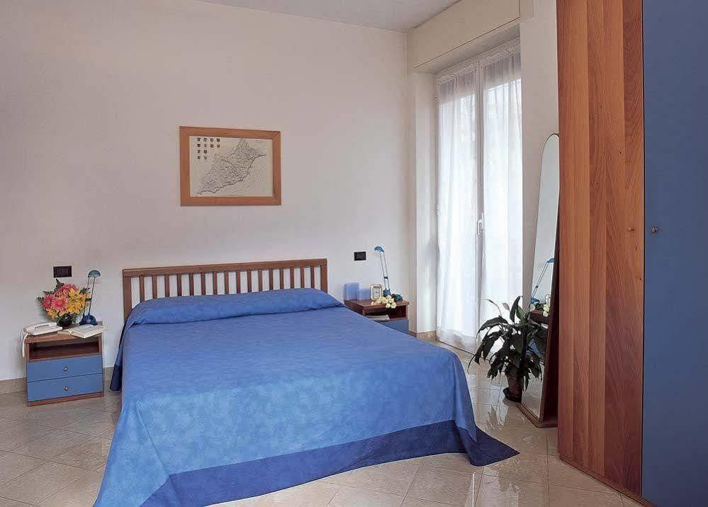 Aparthotel Residenza Adelaide à Finale Ligure Extérieur photo