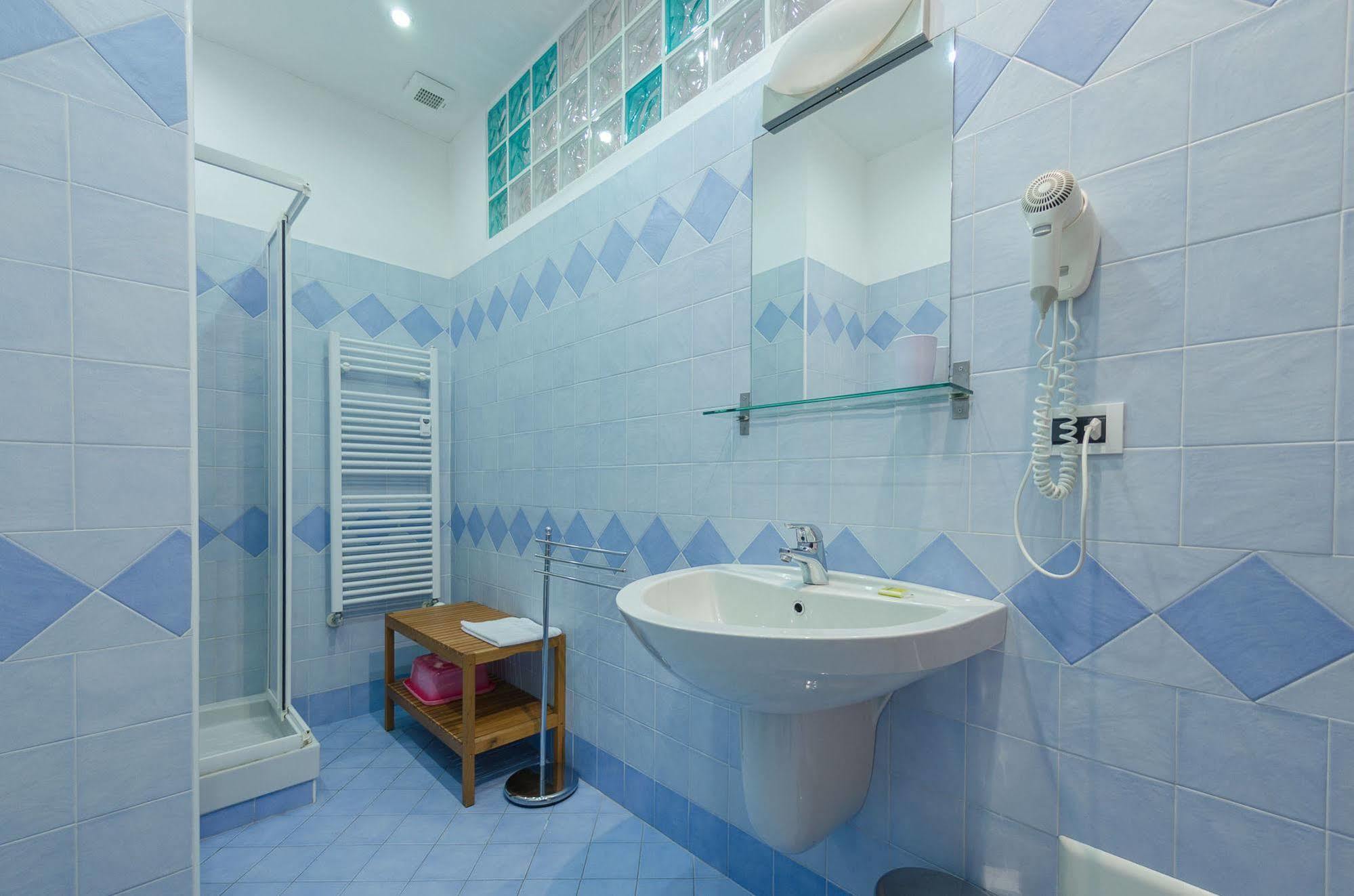 Aparthotel Residenza Adelaide à Finale Ligure Extérieur photo