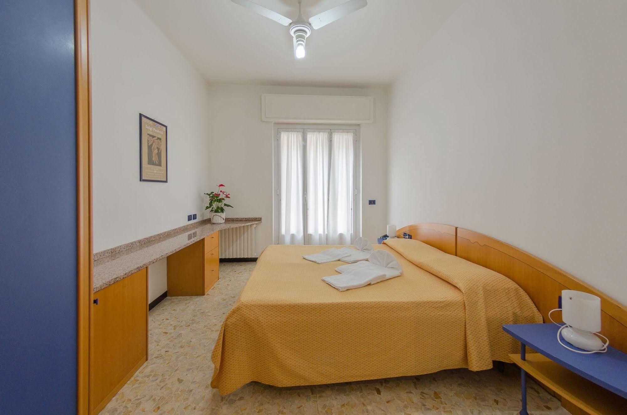 Aparthotel Residenza Adelaide à Finale Ligure Extérieur photo